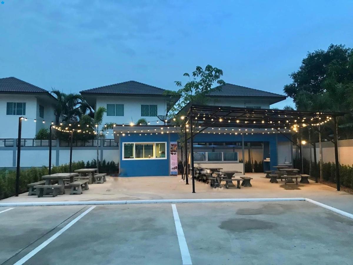 Baan Klangdao Resort Sattahip Exterior photo